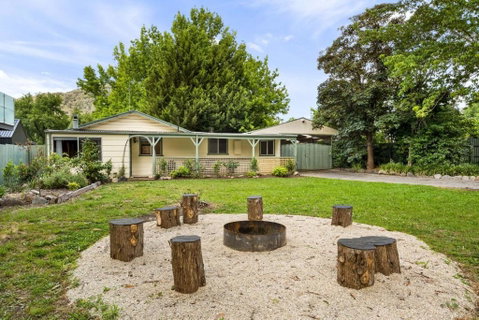 Rest & Relaxation - Schoolies Week Accommodation 2