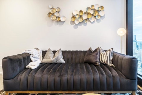 Ritzy Apartment In Iconic Australia 108 With Views - Schoolies Week Accommodation 0