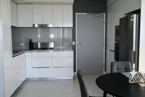 River View Apartment In Brisbane With Parking - Schoolies Week Accommodation 3