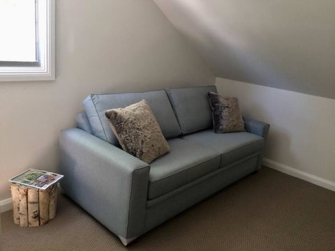 Riverlea Stables- Style And Charm Await You! - Schoolies Week Accommodation 1
