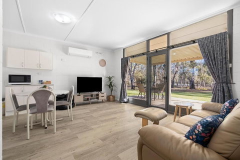 Riversands Rest Accommodation Paringa - Willow Cottage - Schoolies Week Accommodation 0