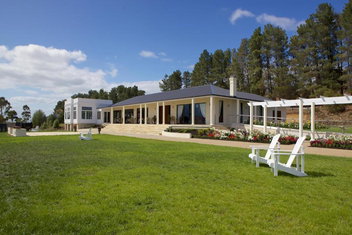 Riversdale Estate Cottages with Schoolies Week Accommodation