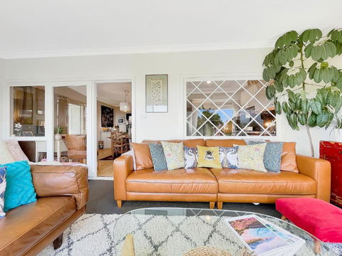 Riversong & Sea Dreaming - Schoolies Week Accommodation 3