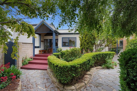 Riverview - Schoolies Week Accommodation 3