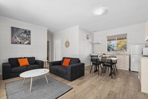 Riversands Rest Accommodation Paringa - Tea Tree Cottage - Schoolies Week Accommodation 1