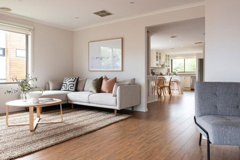 Safety Beach Abode Walk To The Beach - Schoolies Week Accommodation 2