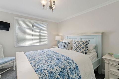 Rose Cottage 3B Hutchinson St Goolwa - Linen Included - Schoolies Week Accommodation 1