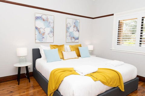 Rose Hill On Hamer, 1940s Charming Cottage Near Cook Park - Schoolies Week Accommodation 1