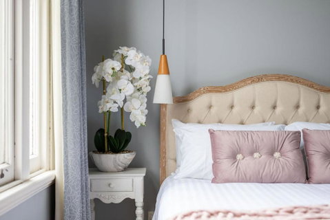 Rose Villa Heritage Home With Parking & WiFi - Schoolies Week Accommodation 1