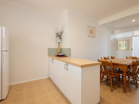 Rosella Perch - Schoolies Week Accommodation 2