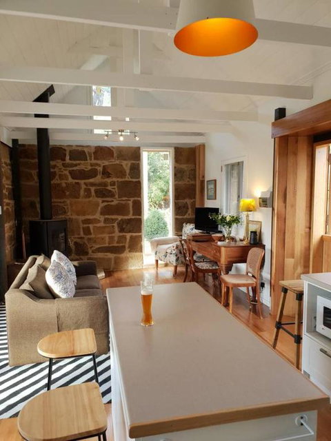 Rosendale Stables - Schoolies Week Accommodation 1