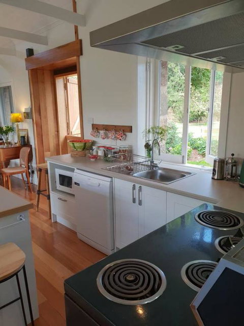 Rosendale Stables - Schoolies Week Accommodation 3