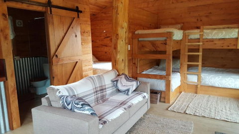 Rustic Hut Bush Retreat - Schoolies Week Accommodation 2