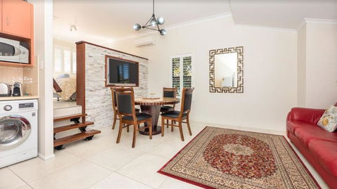 Ruthmor Villas - Schoolies Week Accommodation 3
