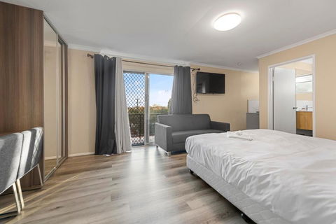 S1 Motel - Schoolies Week Accommodation 3