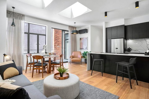 Sanctuary At Saddlers - Where Rustic Meets Refined - Schoolies Week Accommodation 1