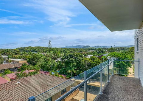 Sail Away - Schoolies Week Accommodation 0