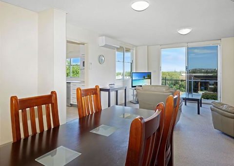 Sail Away - Schoolies Week Accommodation 2
