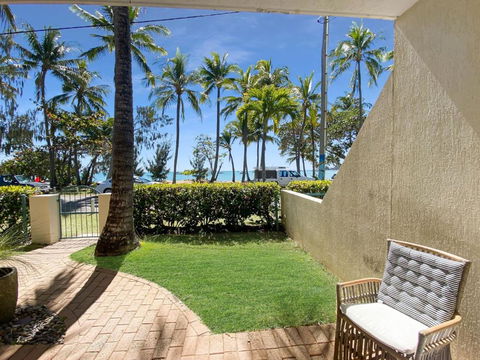 Sails On Horseshoe Apartment 5 - Schoolies Week Accommodation 0