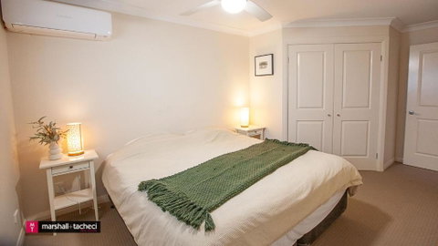 Salt Water Villa Bermagui Four Bedroom Central Location With Wifi - Schoolies Week Accommodation 2