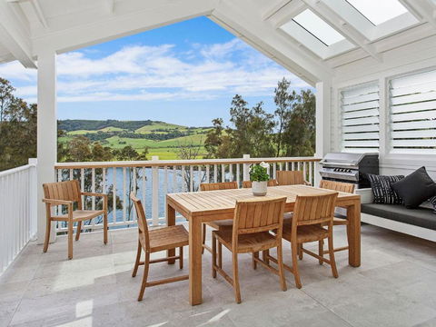Saltwater - Schoolies Week Accommodation 0
