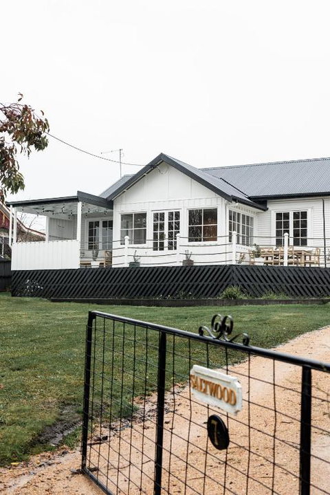 Saltwood - Schoolies Week Accommodation 0