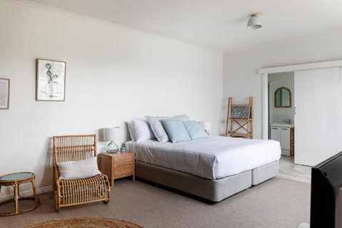 Saltwood - Schoolies Week Accommodation 3