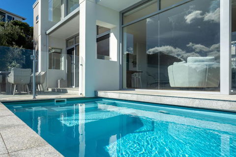Salty Kiss I Private Properties - Schoolies Week Accommodation 3
