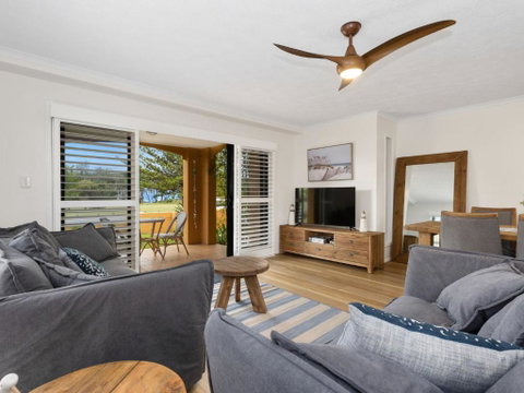 Salty Kisses On Marine Parade - Schoolies Week Accommodation 2