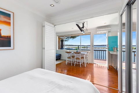 Salty Life - Schoolies Week Accommodation 2