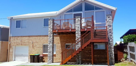 Saltys - Schoolies Week Accommodation 1