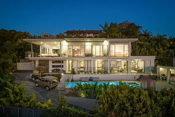 Sanctuary Spaces - Sundowner with Schoolies Week Accommodation