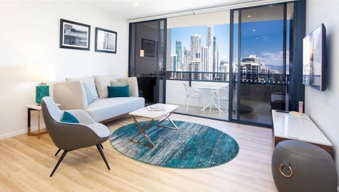 Ruby Gold Coast By CLLIX - Schoolies Week Accommodation 3