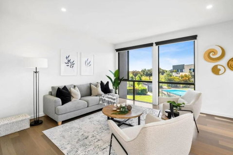Sands Coastal Villa Close To Pool, Beach And Golf - Schoolies Week Accommodation 1