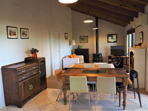 Sandhurst Escape 2 17 - Schoolies Week Accommodation 3