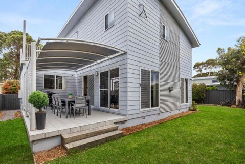 Sandlewood Breeze - Pet Friendly - Community Pool - Schoolies Week Accommodation 0