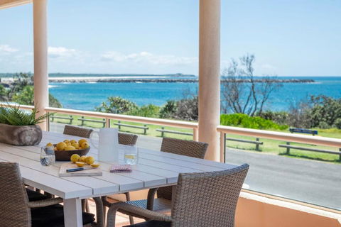 Sandrift One - Oceanstays - Schoolies Week Accommodation 0