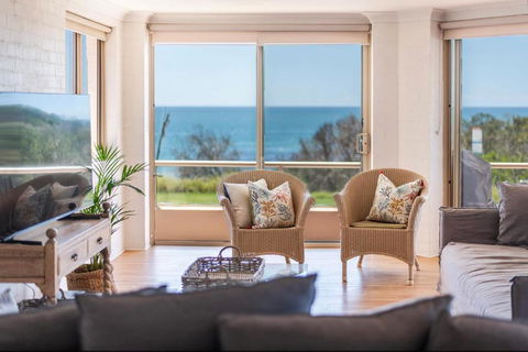 Sandrift One - Oceanstays - Schoolies Week Accommodation 1