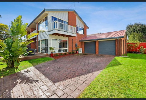 Sandy Bliss Walk To The Beach - Schoolies Week Accommodation 0