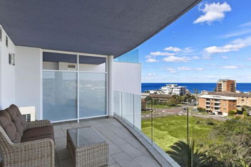 Sandy Cove Apartment The Entrance 48b with Schoolies Week Accommodation
