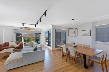 Sandy Cove Apartment The Entrance 8 with Schoolies Week Accommodation