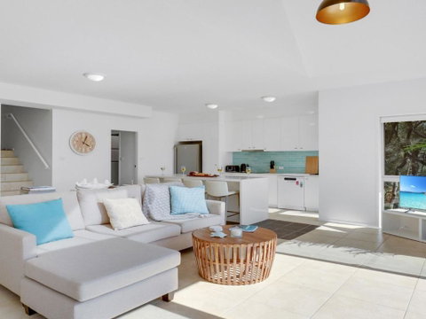 Sandy Cove - Schoolies Week Accommodation 2