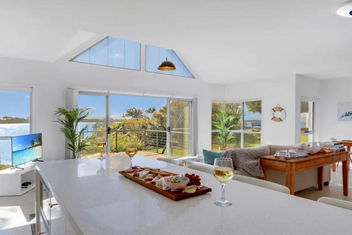 Sandy Cove with Schoolies Week Accommodation
