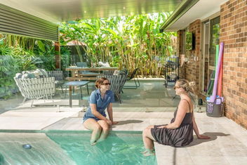 Sandy Dunes Retreat Pet-Friendly Wurtulla Home with Schoolies Week Accommodation