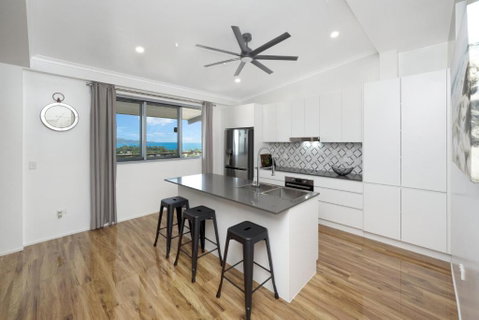 SEA-Renity On Castle Hill - Schoolies Week Accommodation 3