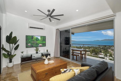 SEA-Renity On Castle Hill - Schoolies Week Accommodation 1