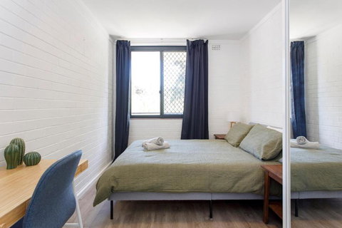 Simple Charm - Schoolies Week Accommodation 2