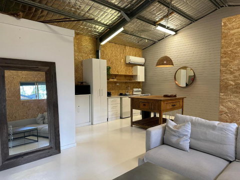 Solace In Salt Ash - Schoolies Week Accommodation 0