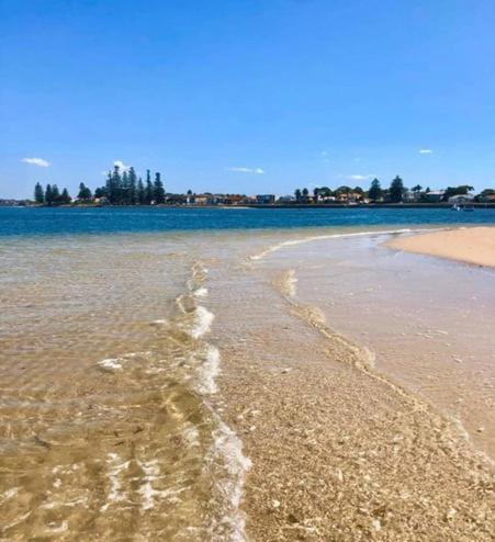 Stroll To The Beach In 5 Min! - Schoolies Week Accommodation 3