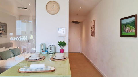 Swanston Square 1B By GoodLive - Schoolies Week Accommodation 1